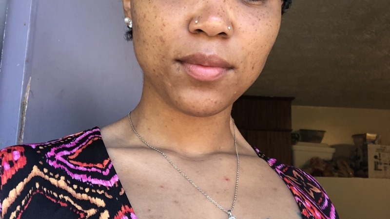 Beautiful mother of 3 , vegetarian, CNA , student medical assistant 